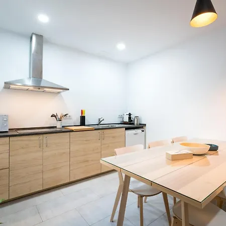 Apartment Pr Plaza De Espana Amplio Apartamento 5d 3b Aparcamiento Incluido Seville