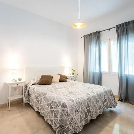 Pr Plaza De Espana Amplio Apartamento 5d 3b Aparcamiento Incluido Seville